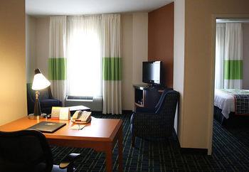 Fairfield Inn And Suites By Marriott Маскоги Экстерьер фото