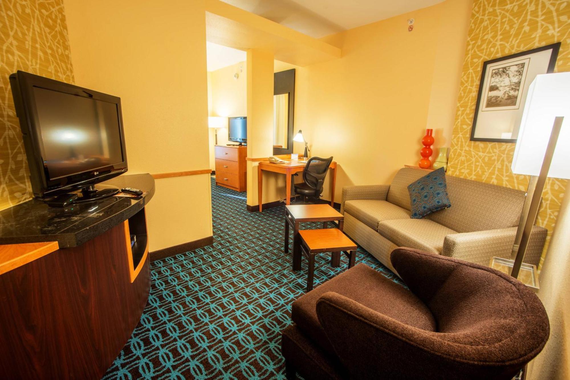 Fairfield Inn And Suites By Marriott Маскоги Экстерьер фото